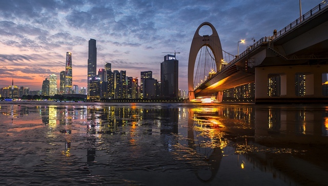 【财经24小时】粤澳港大湾区方案已报批 民资参与PPP政策加码