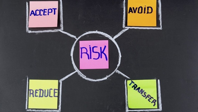 银监会十部门集体亮相 “防风险”是今年银行业监管的头等大事