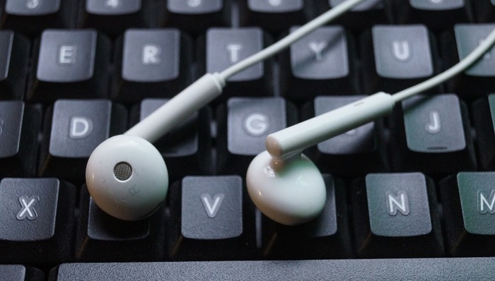 悬崖式,演唱会票务,粉丝,吐槽,ylwanjia,光线传媒,音乐版权,套现,剁椒,扑街