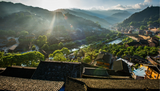 李克强：落实第二轮土地承包到期后再延长30年的政策