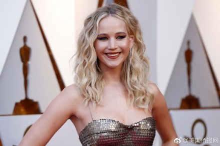 珍妮弗·劳伦斯这样的闺蜜。。。