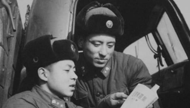 雷锋班,种子,雷锋精神,人民日报,故事,雷锋面,环卫车,解放军报,荷包蛋,可乐杯