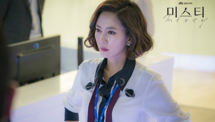 【个人意见】在女性节日当天，看看《迷雾》如何直接掀掉大女主类型剧“天花板”