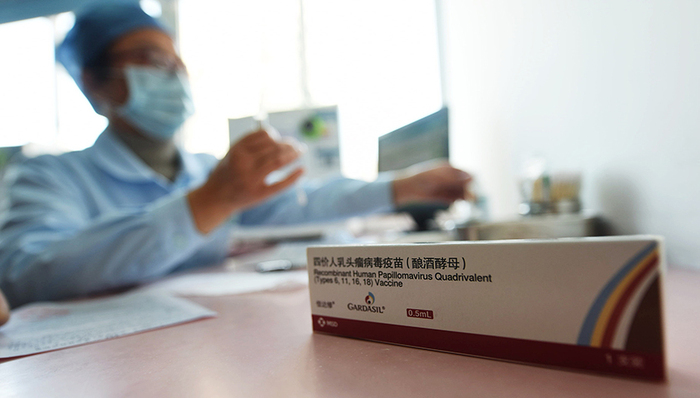 【界面早报】特朗普签署公告对钢铝征高关税 今日起京津冀将现长时间大范围重污染