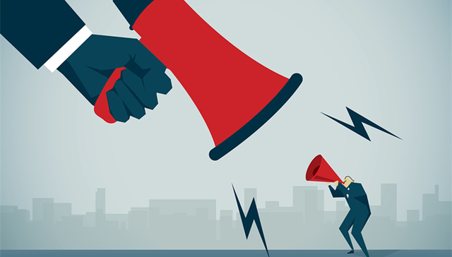 特朗普希望移民们害怕 调研证明他的确做到了