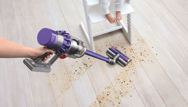 Dyson推出新款无绳吸尘器V10，还宣布停止开发有线系列