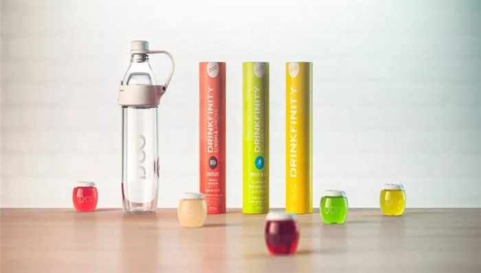 百事胶囊饮料、可以“吃”的水球......这些最时髦的水我都喝了一遍