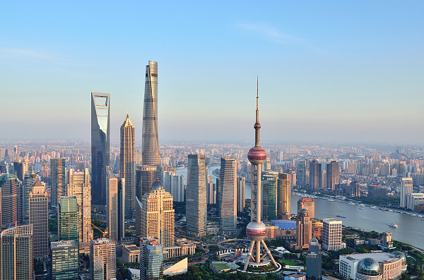 影视城,文化创意产业,对标,上海中心城区,好莱坞,影视基地,SMG,两会,政企合作,后期制作