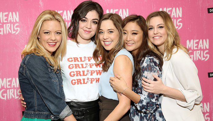 《贱女孩》同名音乐剧百老汇开演 将与《冰雪奇缘》竞争