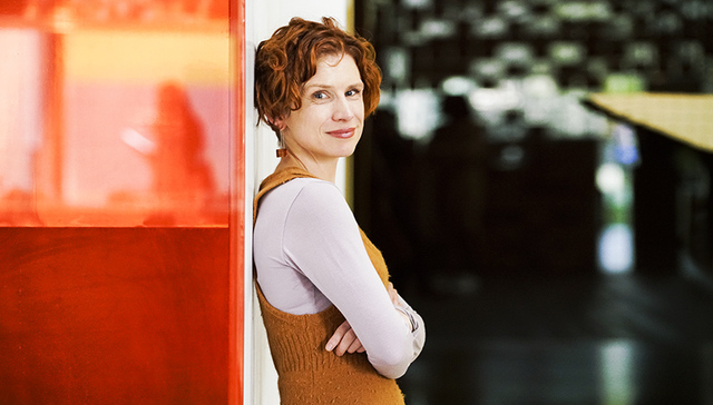 【专访】澳大利亚作家菲奥娜·赖特：如果集体缄默 我们受到的伤害只会更大