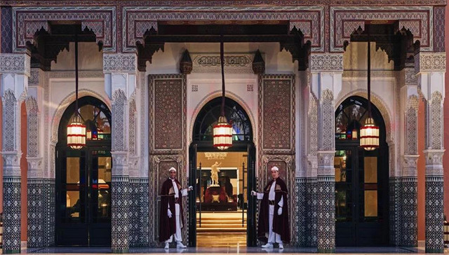 皇室级泳池酒店：这么美，还让不让人好好游泳了！