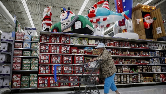 特朗普要对中国600亿美元商品征收关税 中方称定会反击