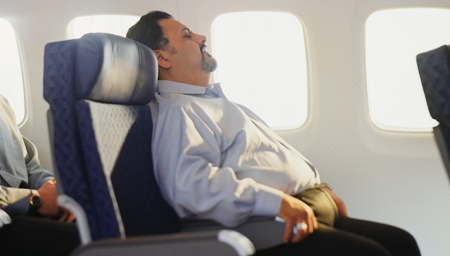 【天下奇闻】腰围超142厘米会被泰航拒绝 冷冻“饥饿神经”有助减肥