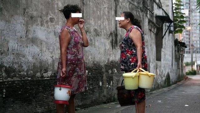 【思想界】从“尿壶社交”到“泡学”走红，热点话题背后的社会机制问题