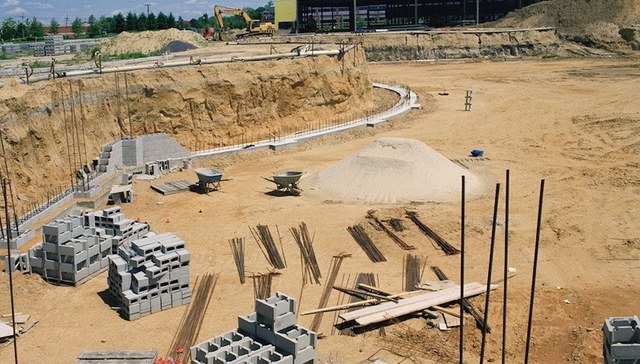 房地产税制改革背景考：“土地财政”贡献度亟待调整