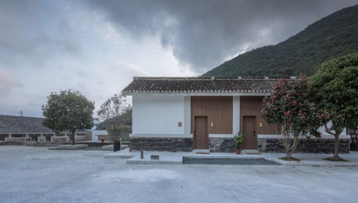 网红大乐之野又开新店，浙东桃花丛中独有一片白房子