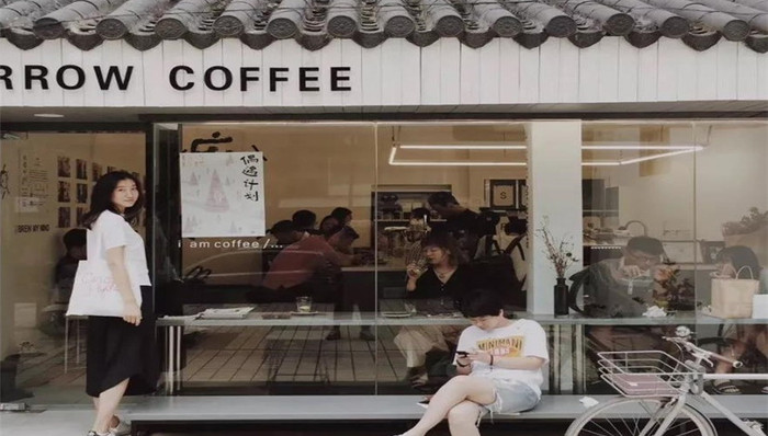 她把唐伯虎师傅的故居，改造成 Ins 风美宿，时髦人都来打卡超难订