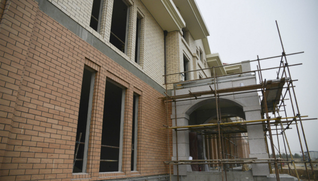 别墅群,村民代表会议,官湖村,赔偿,贫困村,分配方式,戏台,旧房,物主,小桥