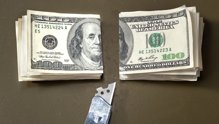 九鼎集团复牌首日股价腰斩 市值蒸发500亿