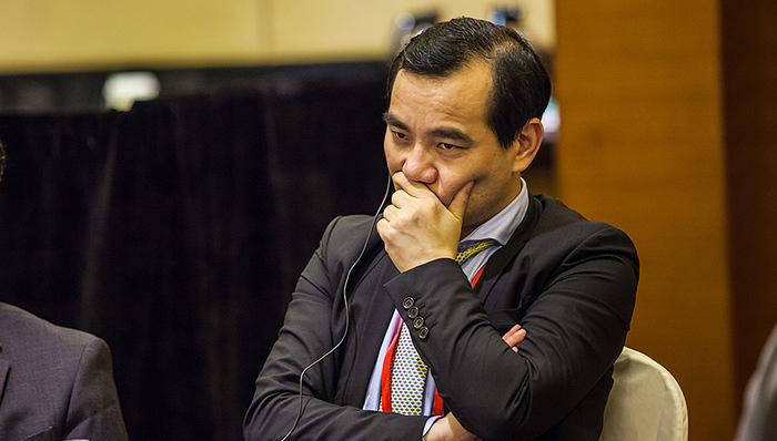 油价公告板,吴小晖