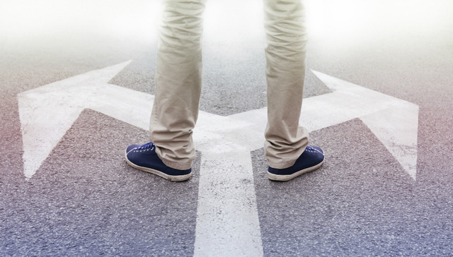 “犹豫不决”易小迪和阳光100的转型阵痛