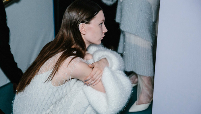 【上海时装周】秋冬裹得严实 但照这样做还是能穿出女性特质