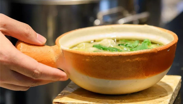 传统小吃也在消费升级，包子生煎店也能拍出 INS 风美图，制霸朋友圈