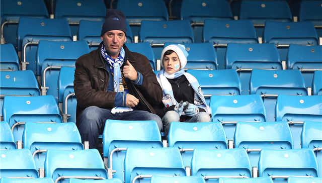 曼城主场数据造假？中外联赛上座率背后的秘密