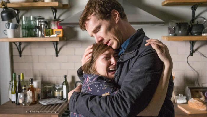 《猜火车》女主凯莉·麦克唐纳新片和“卷福”演夫妻：他的表演让我泪流满面