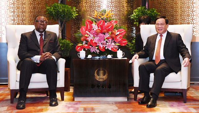 纳米比亚,总统,黄浦江畔,历史建筑,,,会谈,阁下,议题,互利共赢,中非友谊