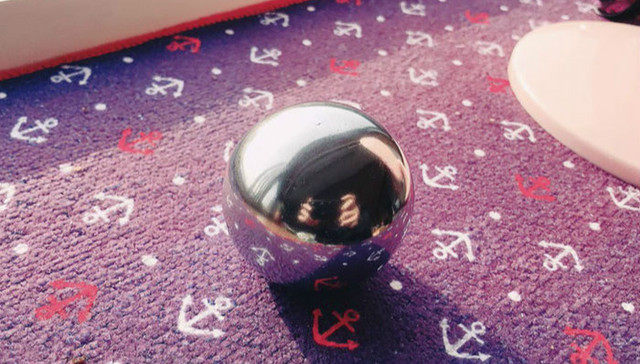 你相信这个球是铝箔纸打磨的吗？现在全日本都迷上了这个