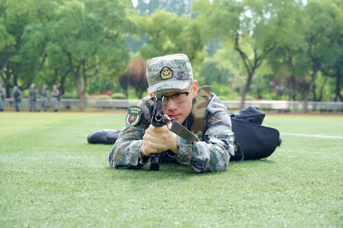 3、杨绍通儿时照片 (2) - 副本.jpg