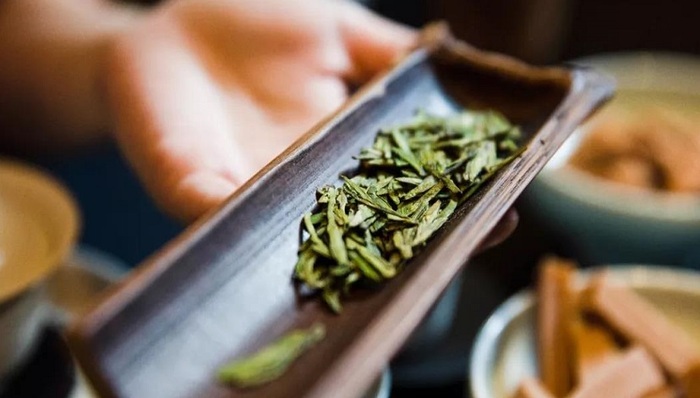 清明去杭州，怎样才能不被挤到西湖里……