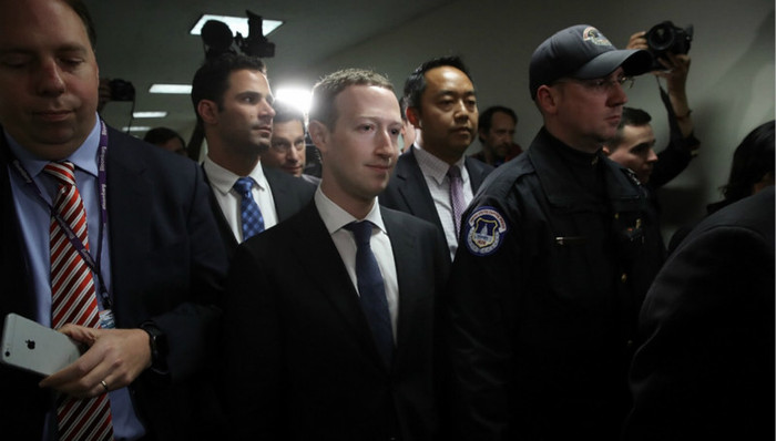 扎克伯格出席听证 接受5小时质询