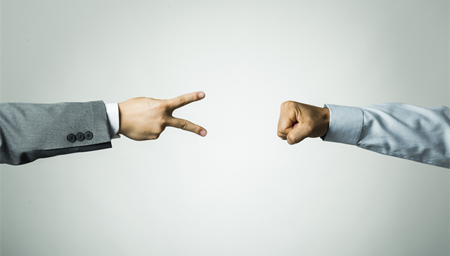 脱欧后英国护照要变蓝色  本地生产商为这笔大单争得死去活来