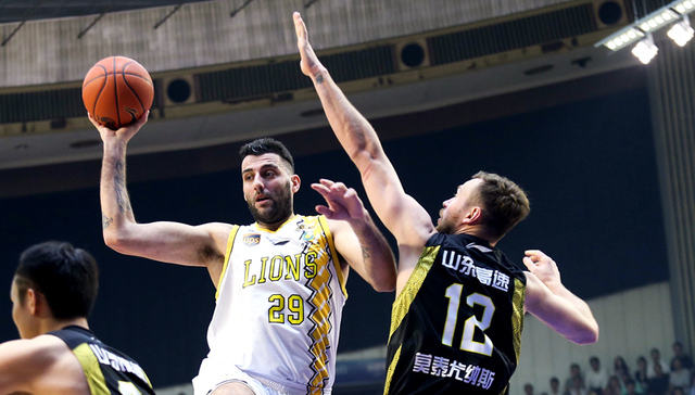 CBA上演首次抢七大战 连续第三年喜迎新王登基