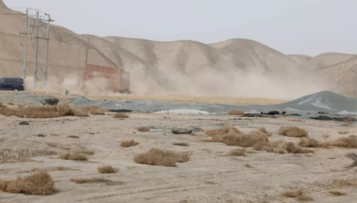 兰州皋兰县推山毁田上万亩 造成数亿元损失