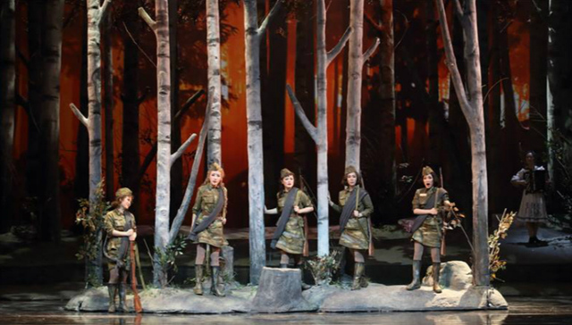 国家大剧院联合SMG拍摄中国首部4K全景声歌剧电影《这里的黎明静悄悄》