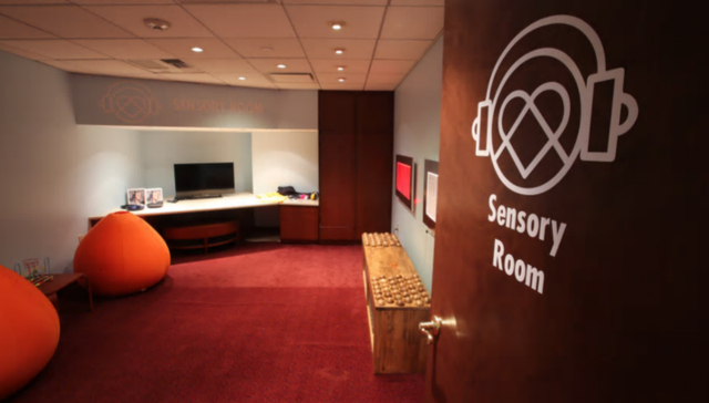 最安静的球场：NBA为自闭症患者设计特殊看球区