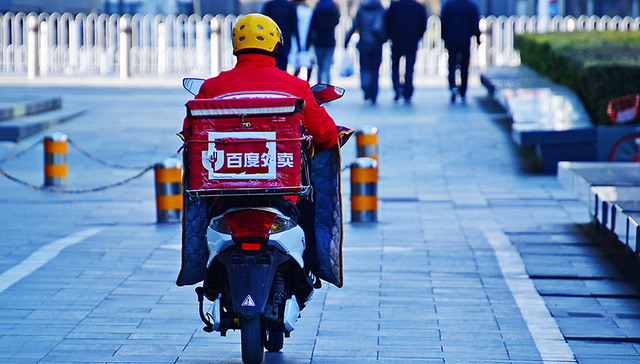 【一周商业重磅】无锡外卖大战中狂奔的骑手们 被杀死的出租车