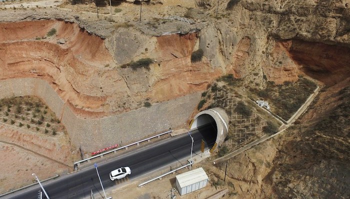 扶贫,欠发达,政府治理,规范,管理转型