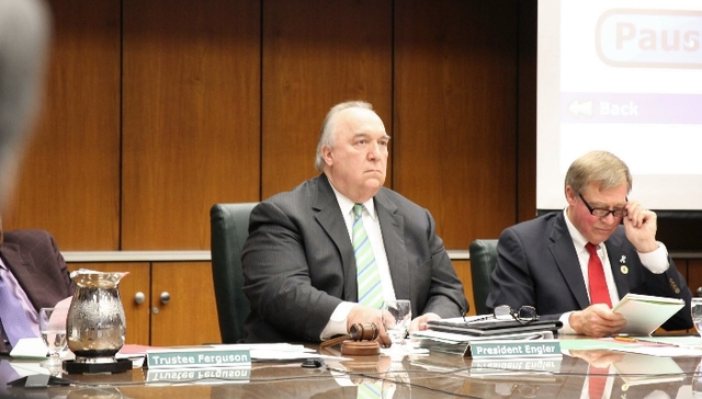 美国体操性侵案再起波澜 大学校长被指向受害人支付封口费