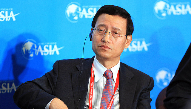 王银成,人民财产保险,保险集团,派员出庭,受贿案,开庭审理,被告人,人民检察院,辩护人,悔罪