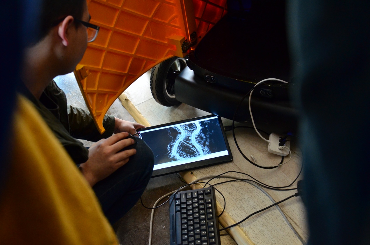 “卧龙一号”自行扫描生成的三维地图