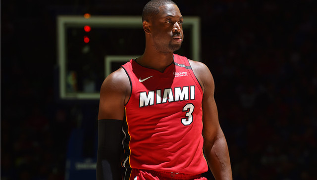 【体育晚报】韦德发力热火扳平76人 世界俱乐部排名上港中超第一