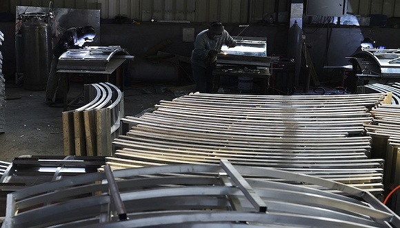 产能,电解铝行业,汽车板,有色金属工业,黄金企业,金属品种,调整优化,向好,同比增长,资产负债率