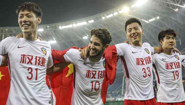 【体育早报】亚冠权健晋级战恒大 C罗再救主皇马战平