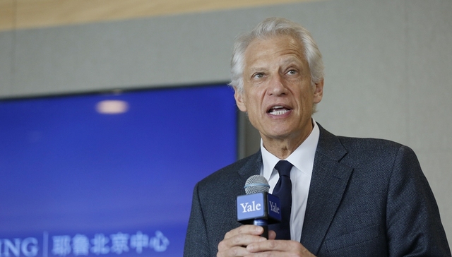 法国前总理德维尔潘：对叙针对性空袭是为带动政治对话