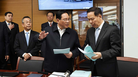 李强赴这家年运输量超1亿人次的航空公司调研，聚焦这个重点