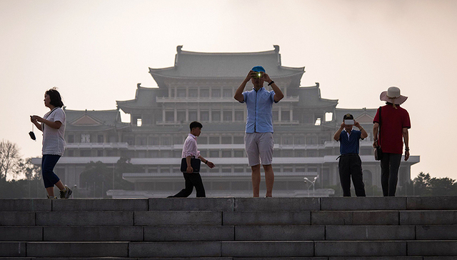 习近平对中国游客在朝鲜发生重大交通事故作出重要指示